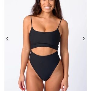 Skatie- Madison one piece bathing suit